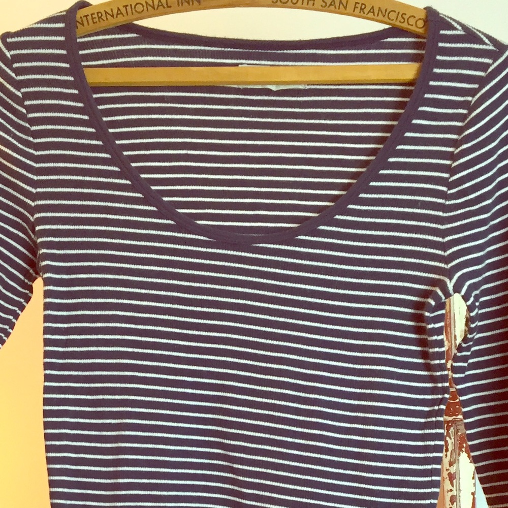 Crop striped shirt Top Sz M longer Sleeves A & F